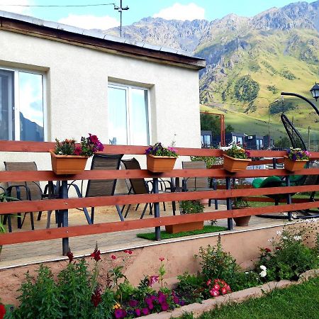Guest House Elguja Qushashvili Kazbegi Eksteriør bilde